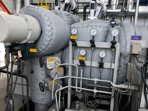 Gedämmte Turbinenanlage – Referenzpaar 03